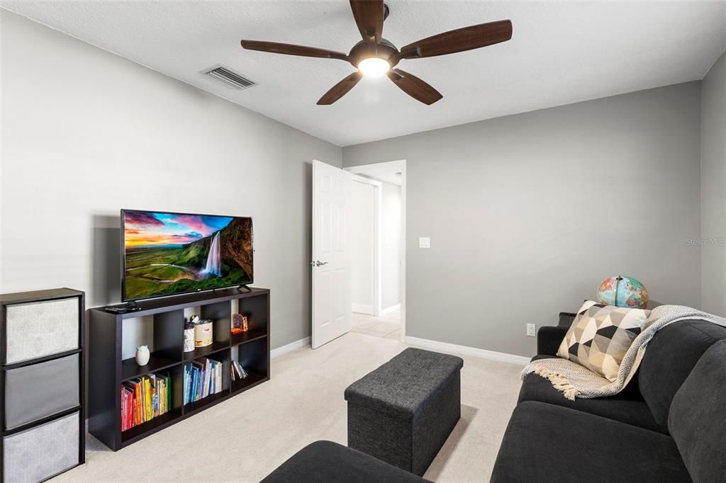 En Venta: $1,124,900 (5 camas, 3 baños, 3220 Pies cuadrados)