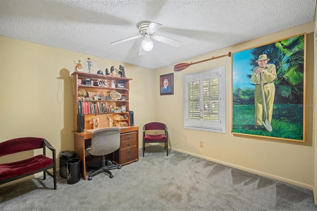 Active With Contract: $335,000 (3 beds, 2 baths, 1440 Square Feet)