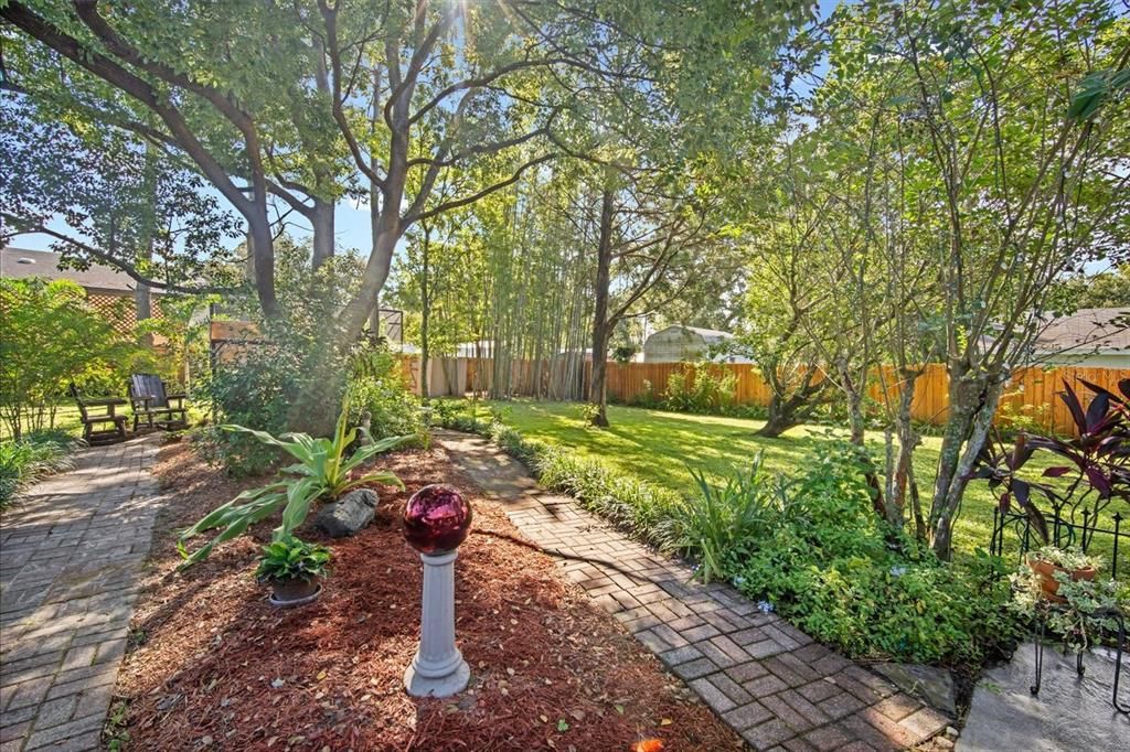 Active With Contract: $335,000 (3 beds, 2 baths, 1440 Square Feet)