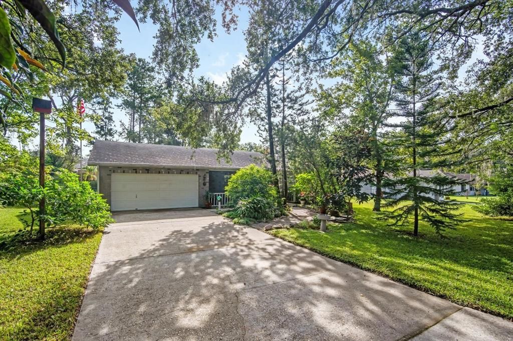 Active With Contract: $335,000 (3 beds, 2 baths, 1440 Square Feet)