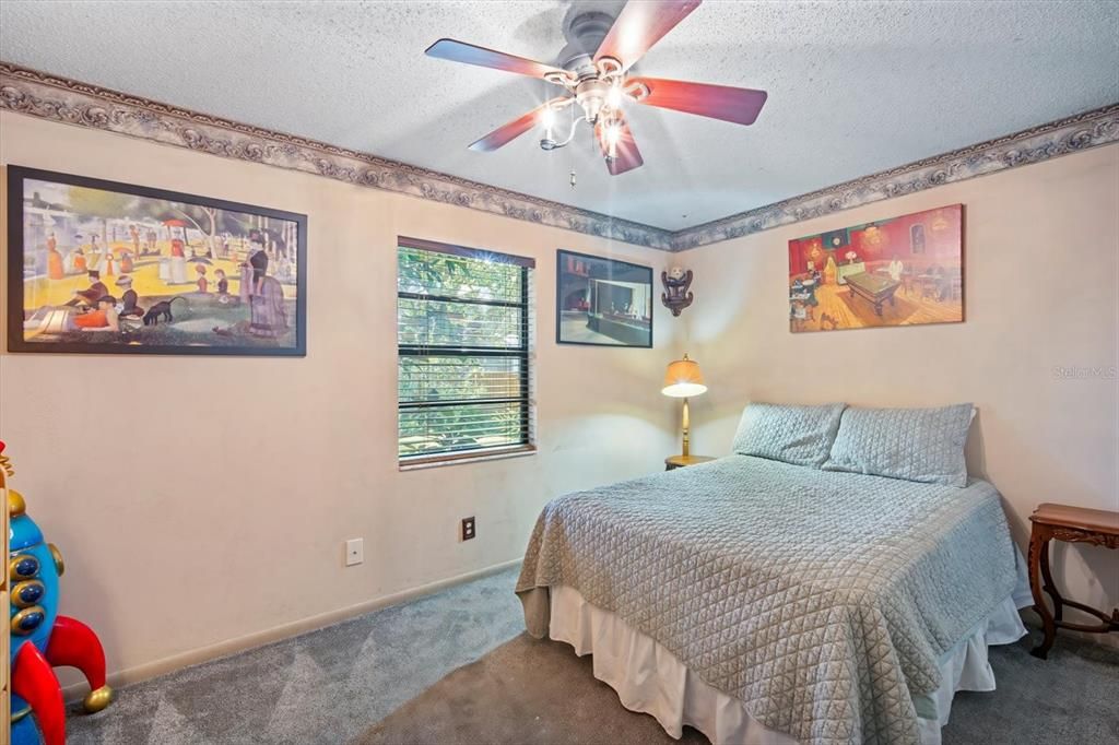 Active With Contract: $335,000 (3 beds, 2 baths, 1440 Square Feet)