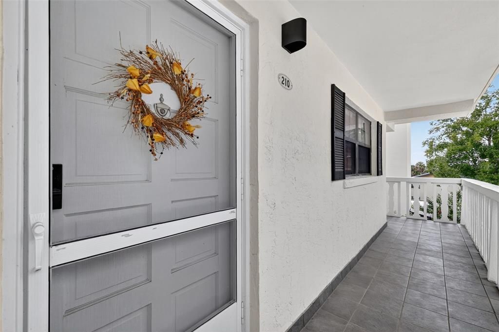 Active With Contract: $244,000 (2 beds, 2 baths, 1163 Square Feet)