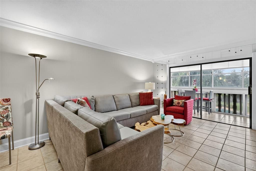 Active With Contract: $244,000 (2 beds, 2 baths, 1163 Square Feet)