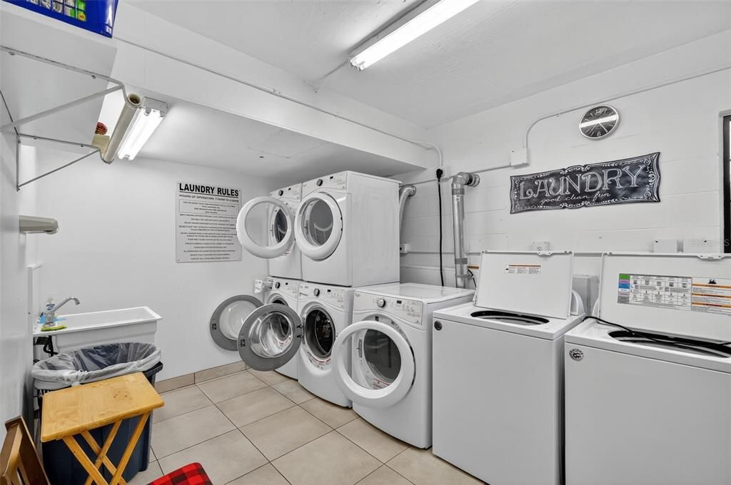 Active With Contract: $244,000 (2 beds, 2 baths, 1163 Square Feet)