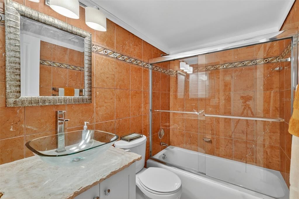 Active With Contract: $244,000 (2 beds, 2 baths, 1163 Square Feet)