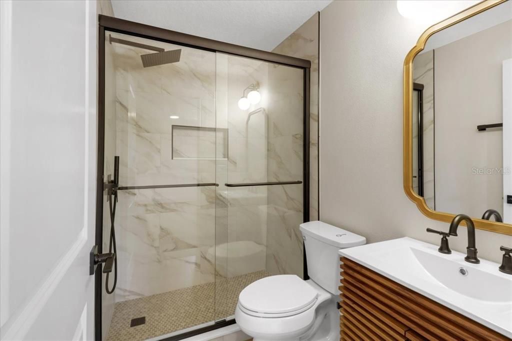 Под контрактом: $799,000 (5 спален, 4 ванн, 3390 Квадратных фут)