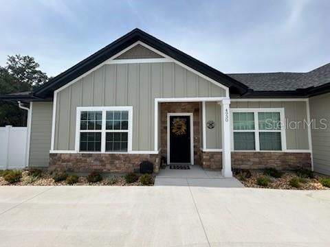 For Rent: $2,400 (3 beds, 2 baths, 1513 Square Feet)