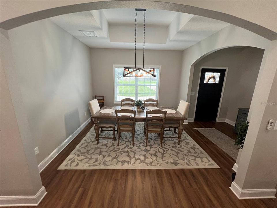 For Rent: $2,400 (3 beds, 2 baths, 1513 Square Feet)