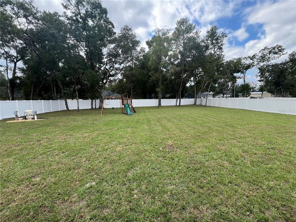 For Rent: $2,400 (3 beds, 2 baths, 1513 Square Feet)