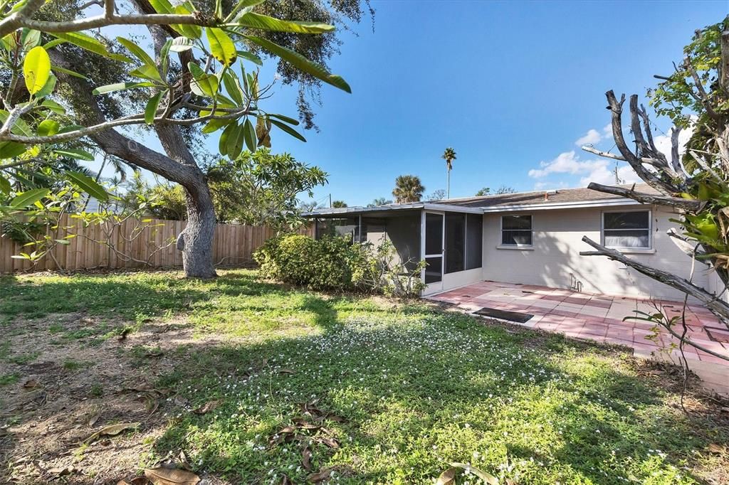 En Venta: $349,900 (2 camas, 0 baños, 1097 Pies cuadrados)