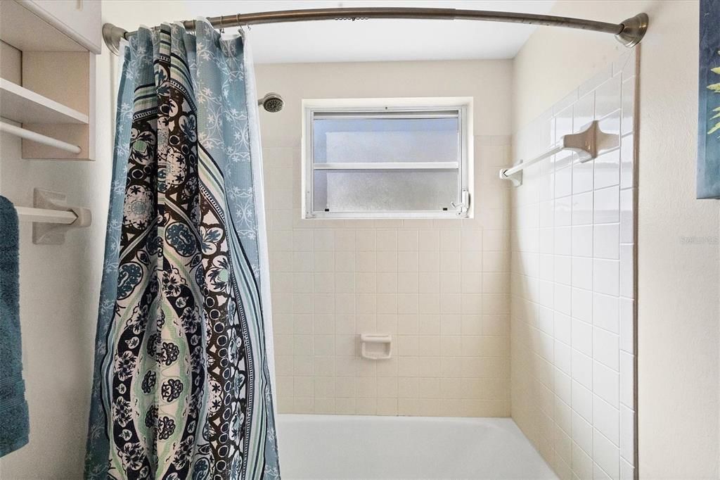 En Venta: $349,900 (2 camas, 0 baños, 1097 Pies cuadrados)