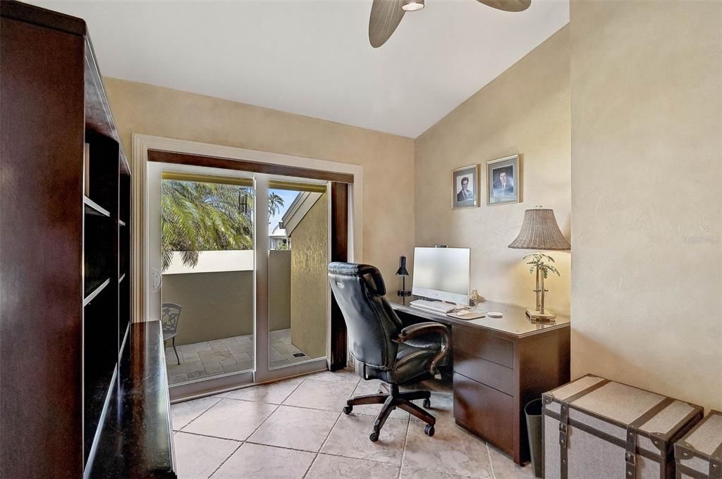 На продажу: $1,175,000 (3 спален, 2 ванн, 2735 Квадратных фут)