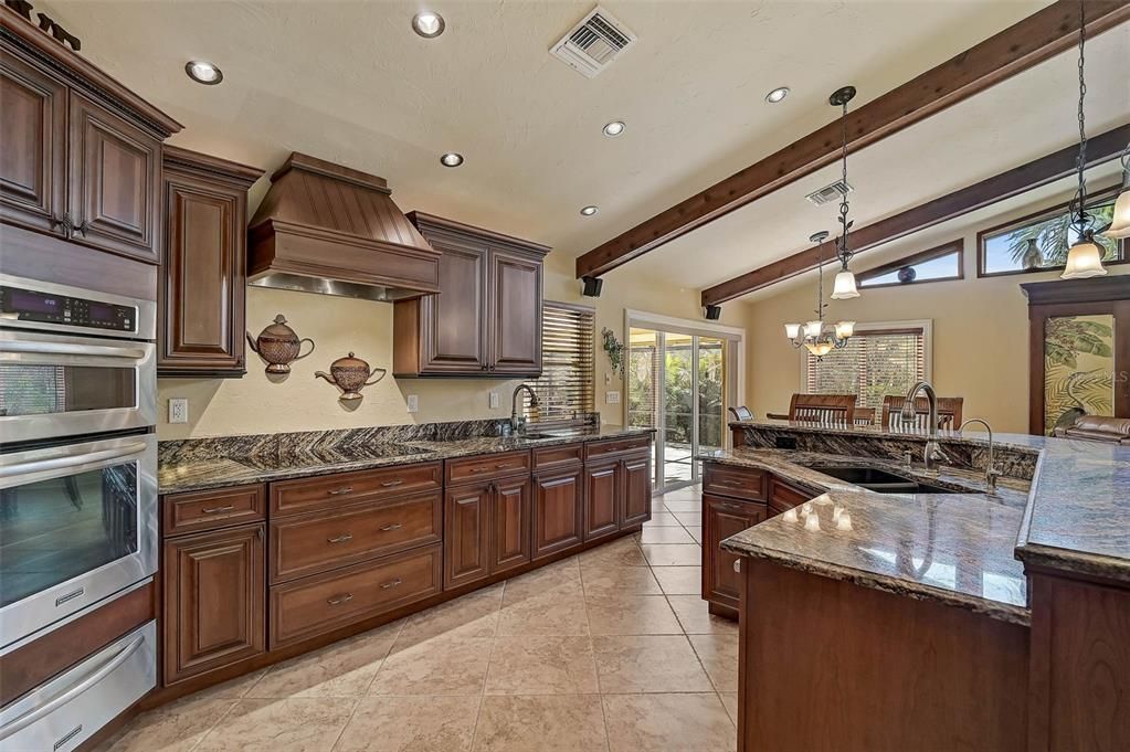 На продажу: $1,175,000 (3 спален, 2 ванн, 2735 Квадратных фут)