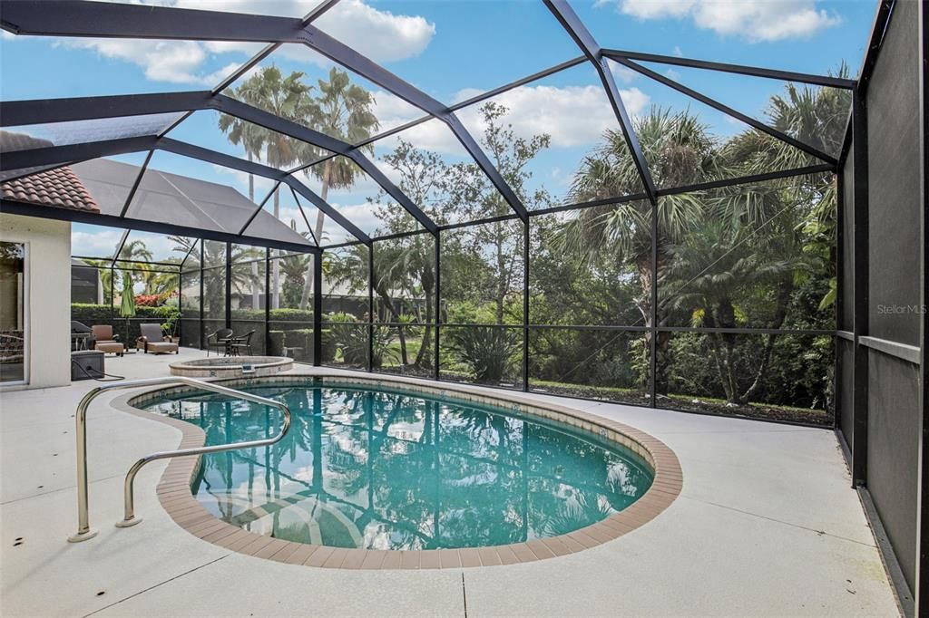 Под контрактом: $619,900 (3 спален, 2 ванн, 2688 Квадратных фут)