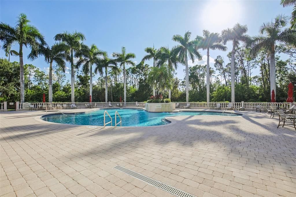 Под контрактом: $619,900 (3 спален, 2 ванн, 2688 Квадратных фут)