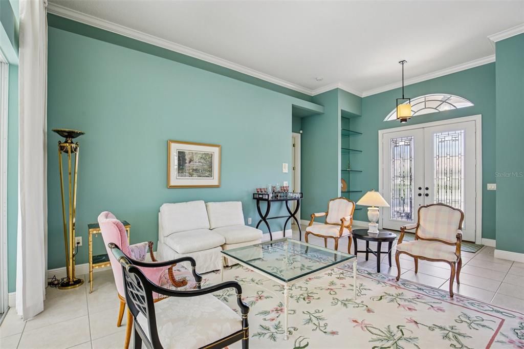 Под контрактом: $619,900 (3 спален, 2 ванн, 2688 Квадратных фут)