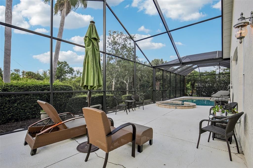 Под контрактом: $619,900 (3 спален, 2 ванн, 2688 Квадратных фут)