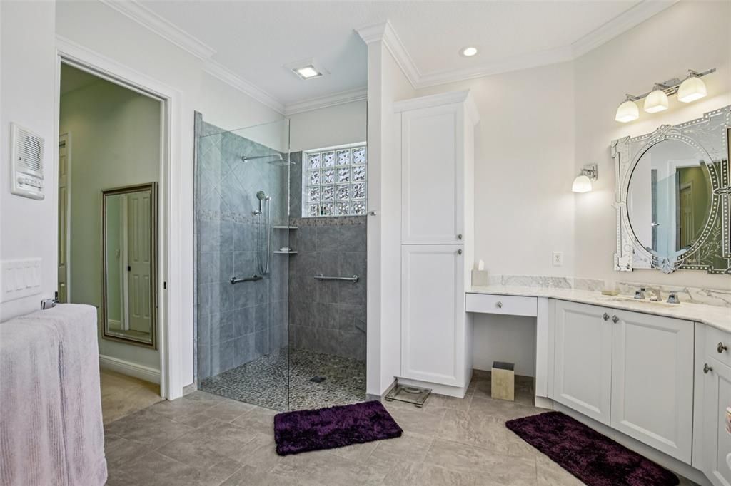 Под контрактом: $619,900 (3 спален, 2 ванн, 2688 Квадратных фут)