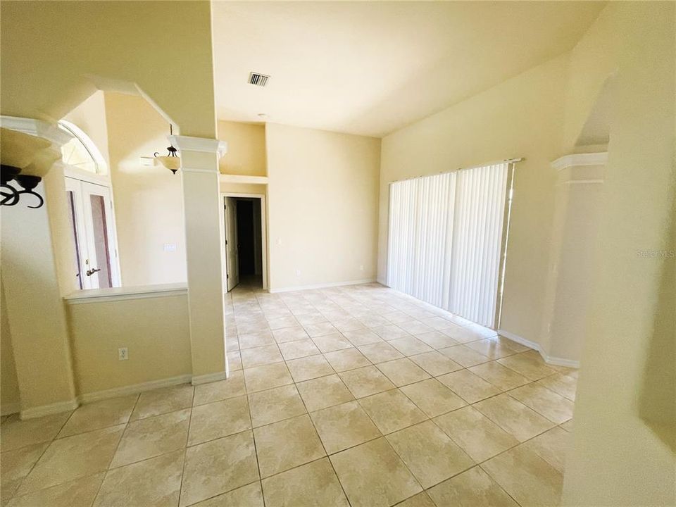 For Rent: $2,200 (3 beds, 2 baths, 1796 Square Feet)