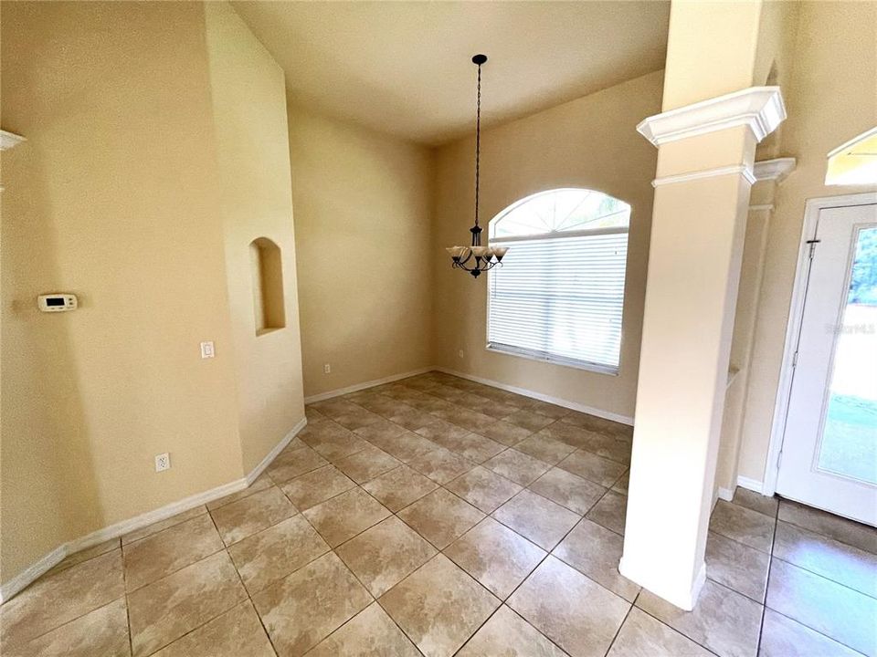 For Rent: $2,200 (3 beds, 2 baths, 1796 Square Feet)