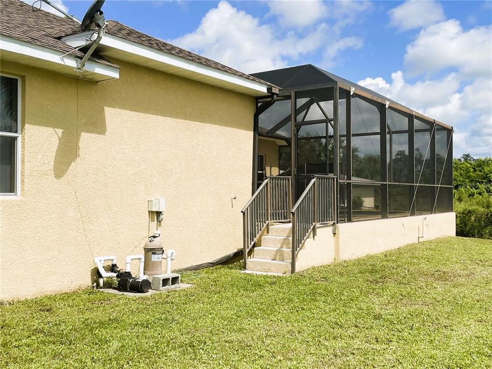 For Rent: $2,200 (3 beds, 2 baths, 1796 Square Feet)