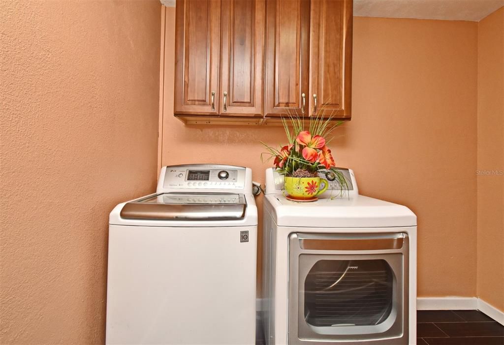 Active With Contract: $250,000 (3 beds, 2 baths, 1408 Square Feet)