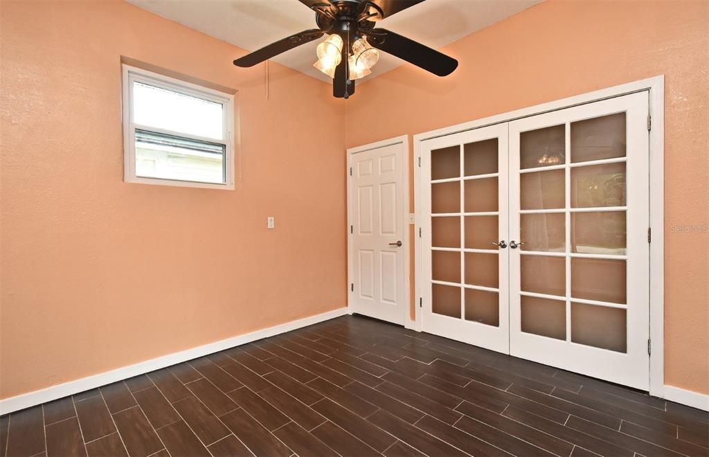 Active With Contract: $250,000 (3 beds, 2 baths, 1408 Square Feet)