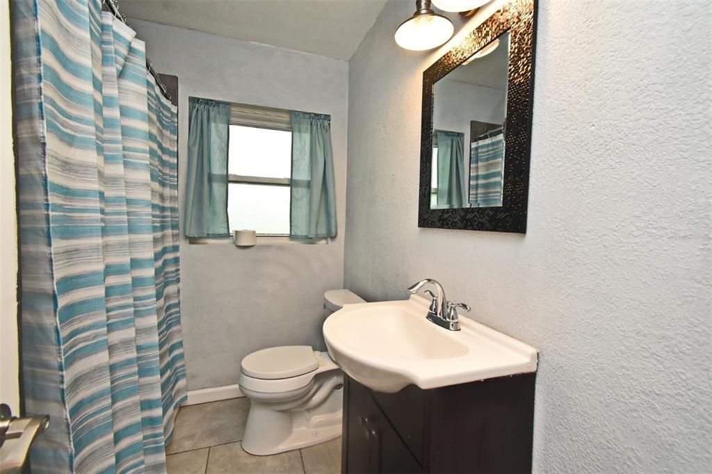 Active With Contract: $250,000 (3 beds, 2 baths, 1408 Square Feet)