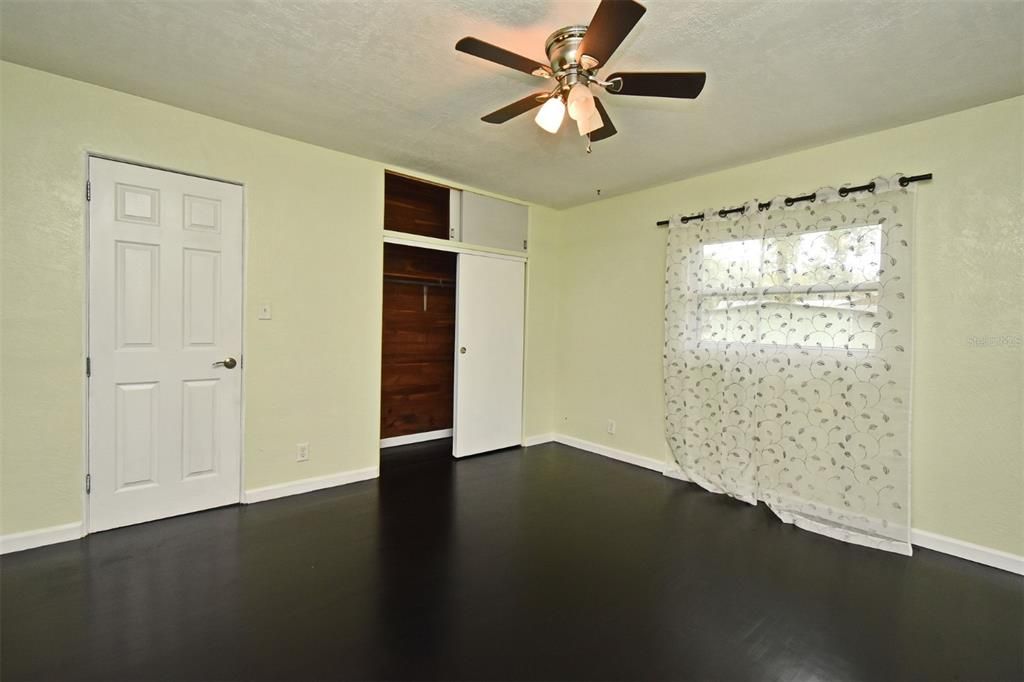 Active With Contract: $250,000 (3 beds, 2 baths, 1408 Square Feet)