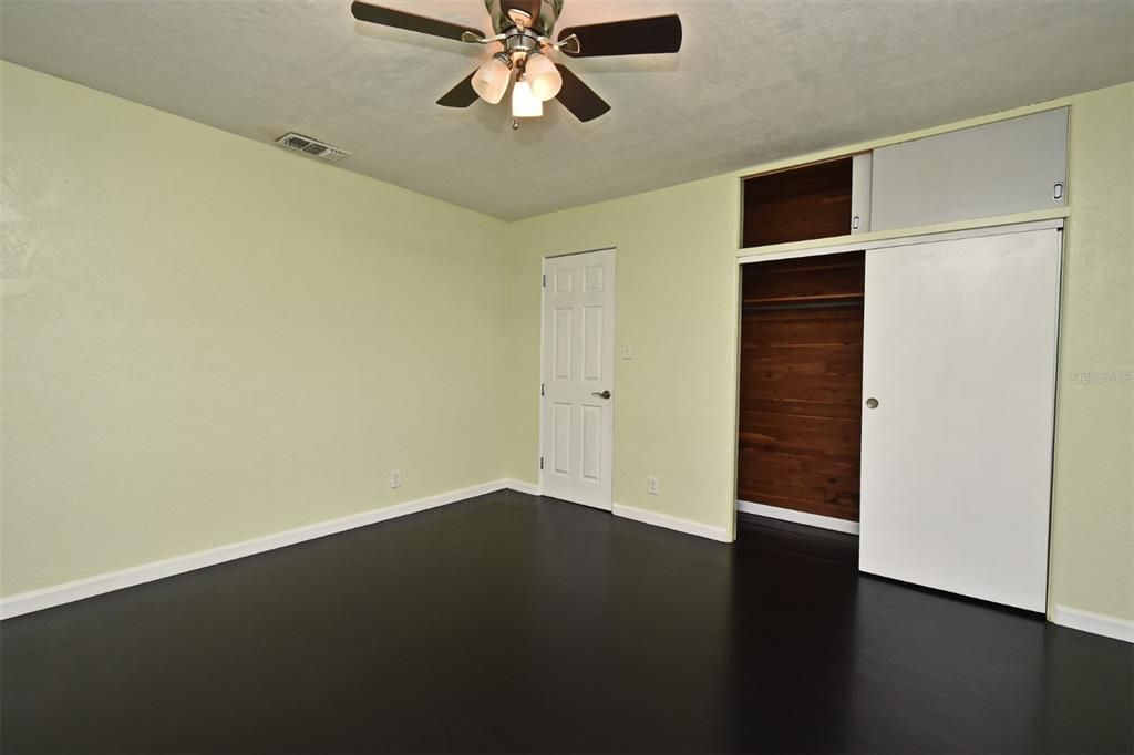 Active With Contract: $250,000 (3 beds, 2 baths, 1408 Square Feet)