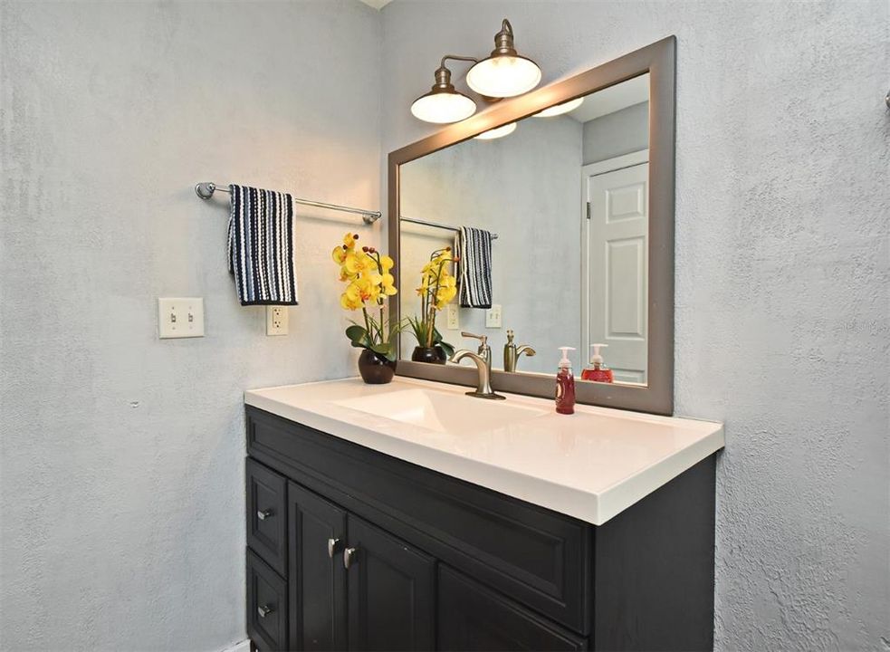 Active With Contract: $250,000 (3 beds, 2 baths, 1408 Square Feet)