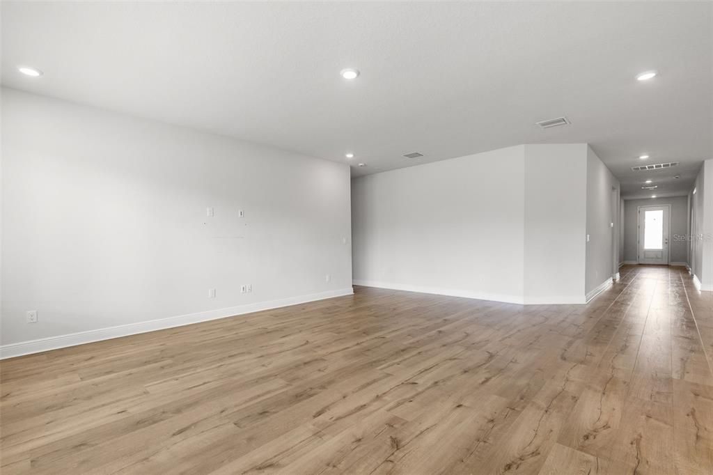 For Sale: $719,900 (4 beds, 3 baths, 2822 Square Feet)