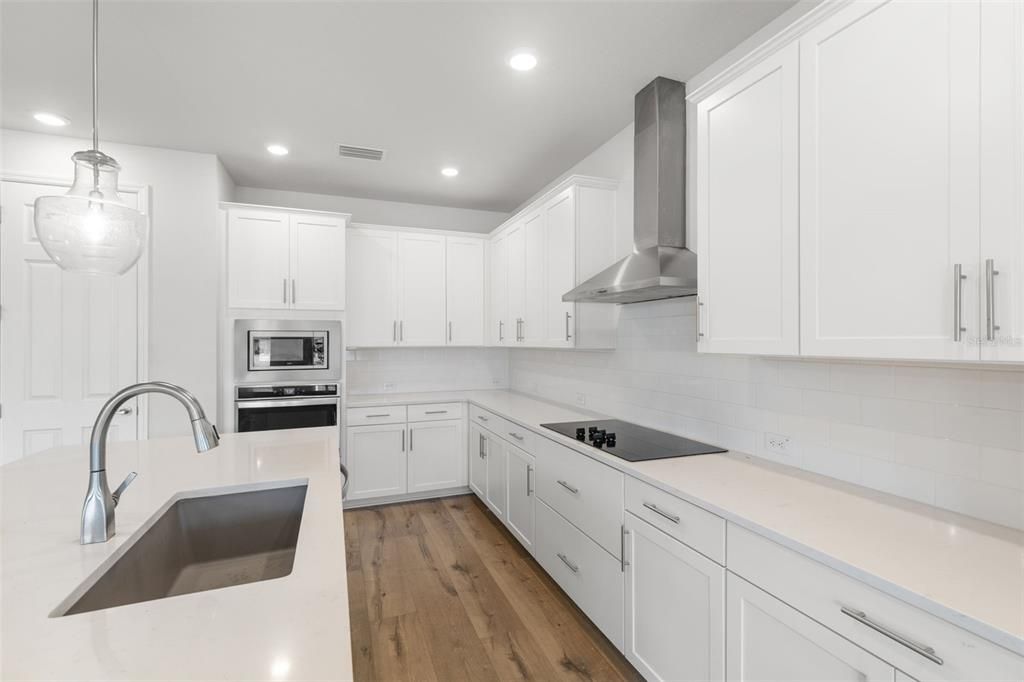 For Sale: $719,900 (4 beds, 3 baths, 2822 Square Feet)