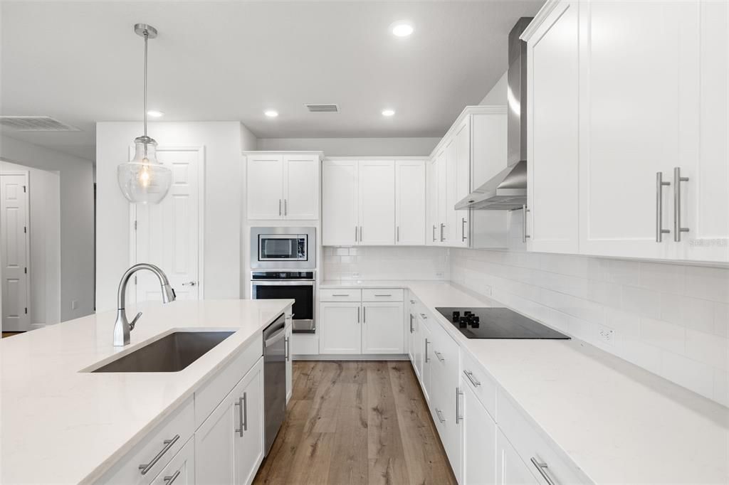 For Sale: $719,900 (4 beds, 3 baths, 2822 Square Feet)