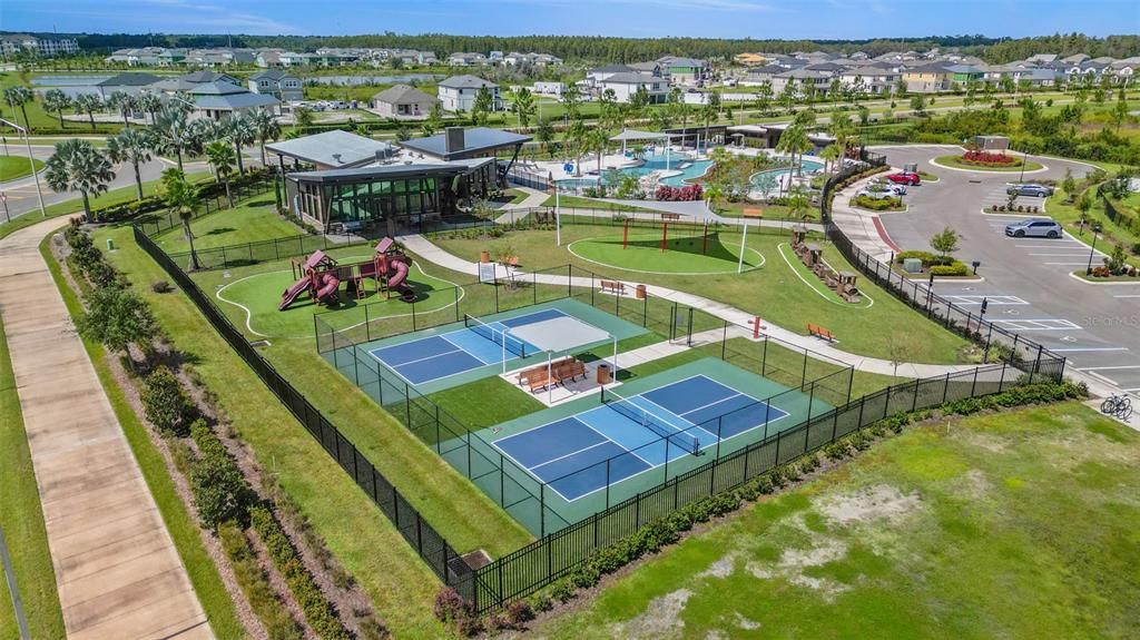 For Sale: $719,900 (4 beds, 3 baths, 2822 Square Feet)