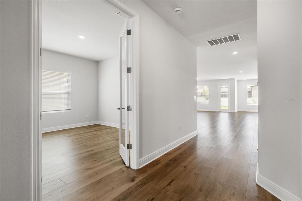 For Sale: $719,900 (4 beds, 3 baths, 2822 Square Feet)