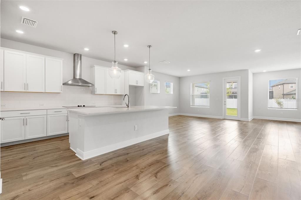 For Sale: $719,900 (4 beds, 3 baths, 2822 Square Feet)