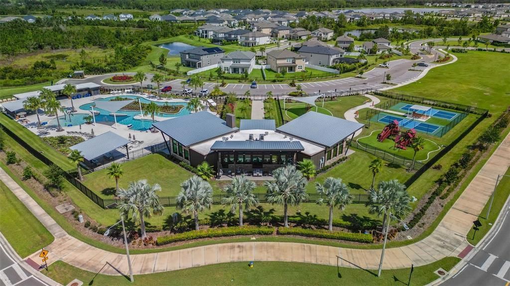 For Sale: $719,900 (4 beds, 3 baths, 2822 Square Feet)