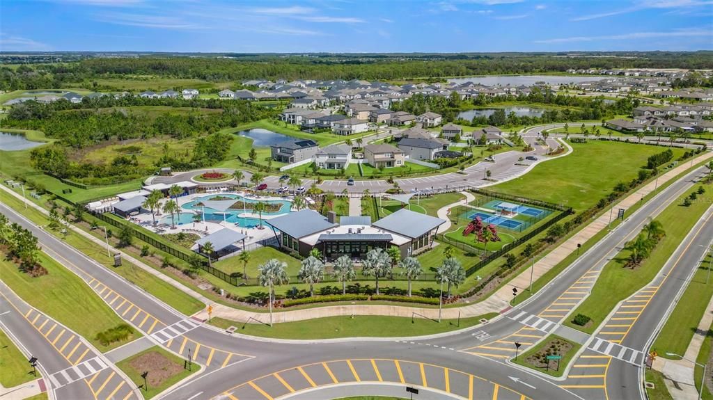 For Sale: $719,900 (4 beds, 3 baths, 2822 Square Feet)