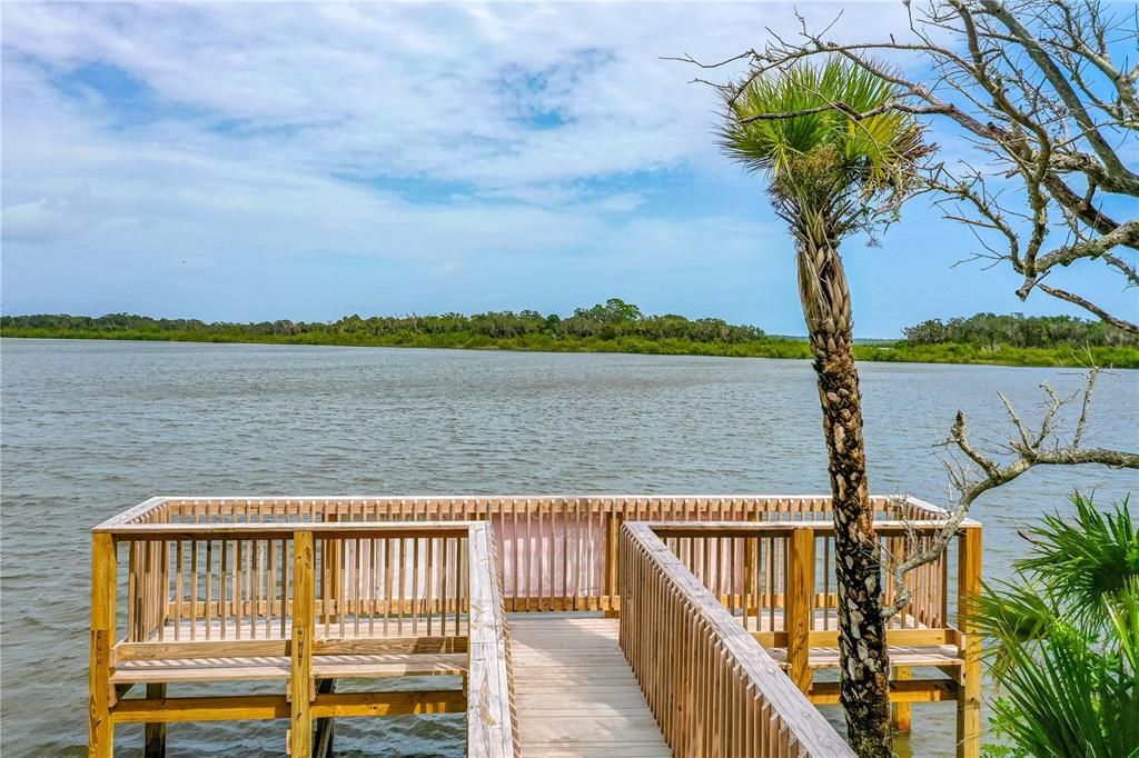 For Rent: $2,000 (3 beds, 2 baths, 1373 Square Feet)