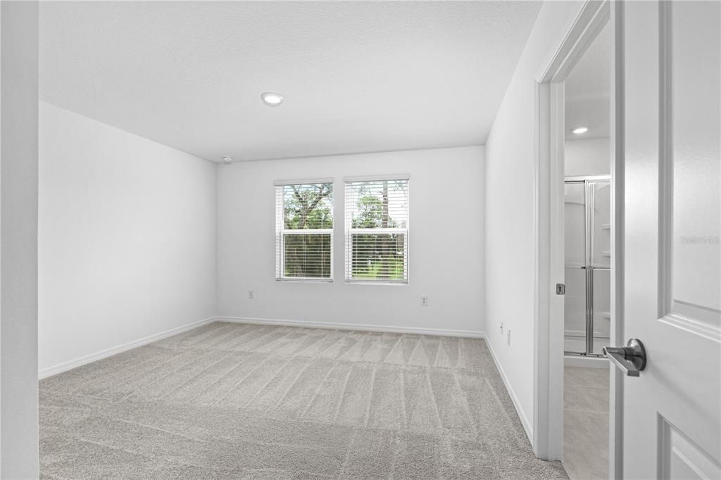 For Rent: $2,000 (3 beds, 2 baths, 1373 Square Feet)