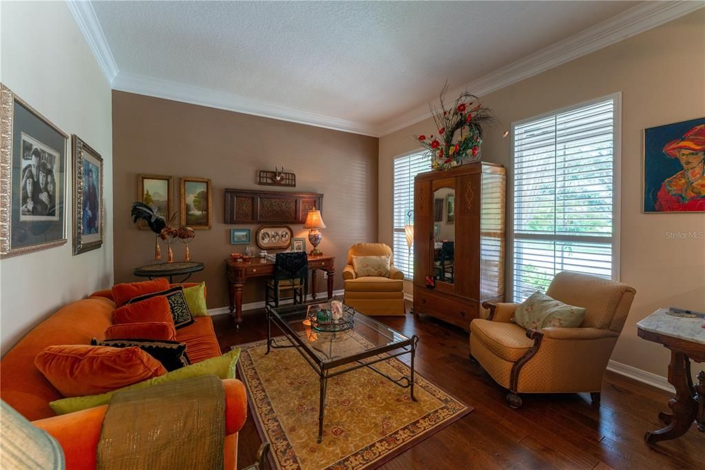 Activo con contrato: $949,000 (5 camas, 3 baños, 3662 Pies cuadrados)