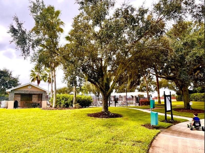 Activo con contrato: $949,000 (5 camas, 3 baños, 3662 Pies cuadrados)