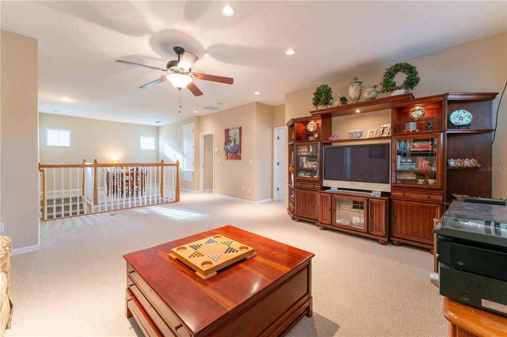 Activo con contrato: $949,000 (5 camas, 3 baños, 3662 Pies cuadrados)