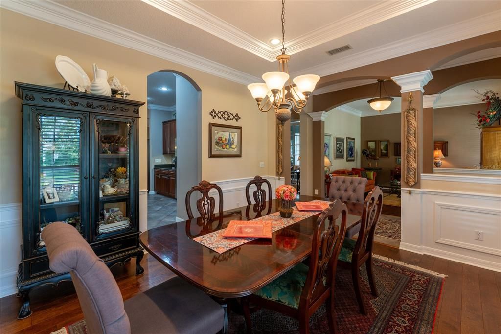 Activo con contrato: $949,000 (5 camas, 3 baños, 3662 Pies cuadrados)