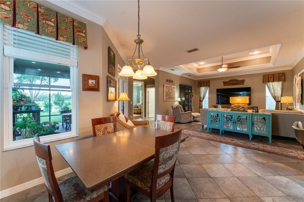 Activo con contrato: $949,000 (5 camas, 3 baños, 3662 Pies cuadrados)