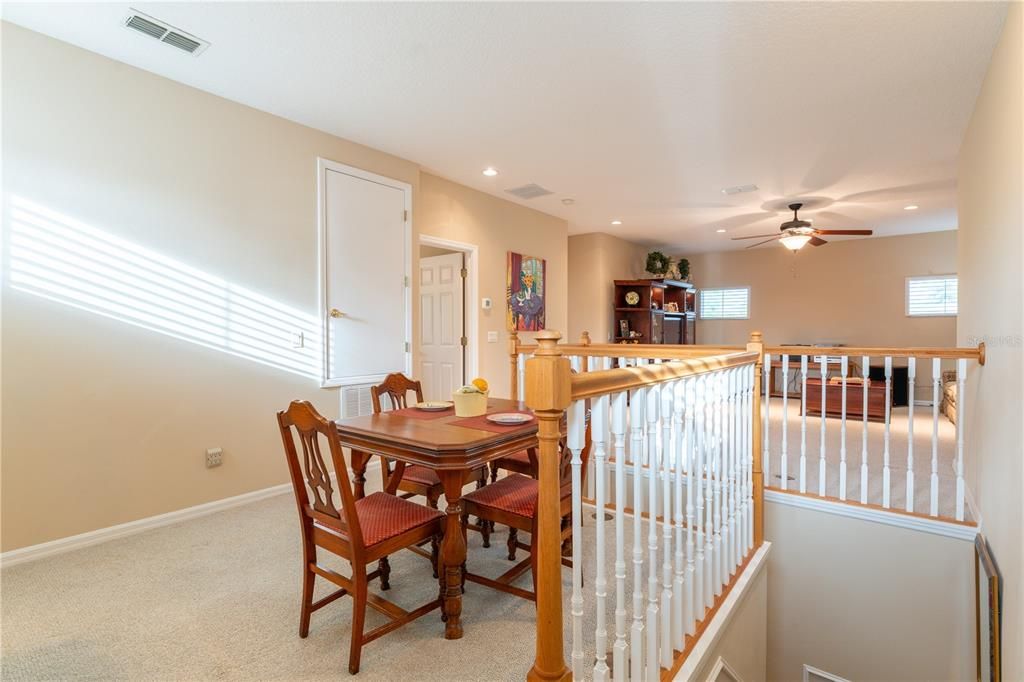 Activo con contrato: $949,000 (5 camas, 3 baños, 3662 Pies cuadrados)