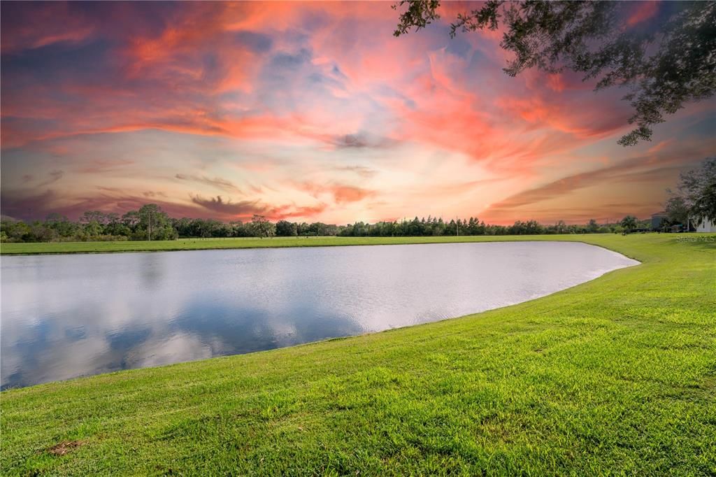 Activo con contrato: $949,000 (5 camas, 3 baños, 3662 Pies cuadrados)