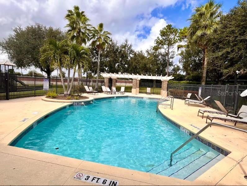 Activo con contrato: $949,000 (5 camas, 3 baños, 3662 Pies cuadrados)