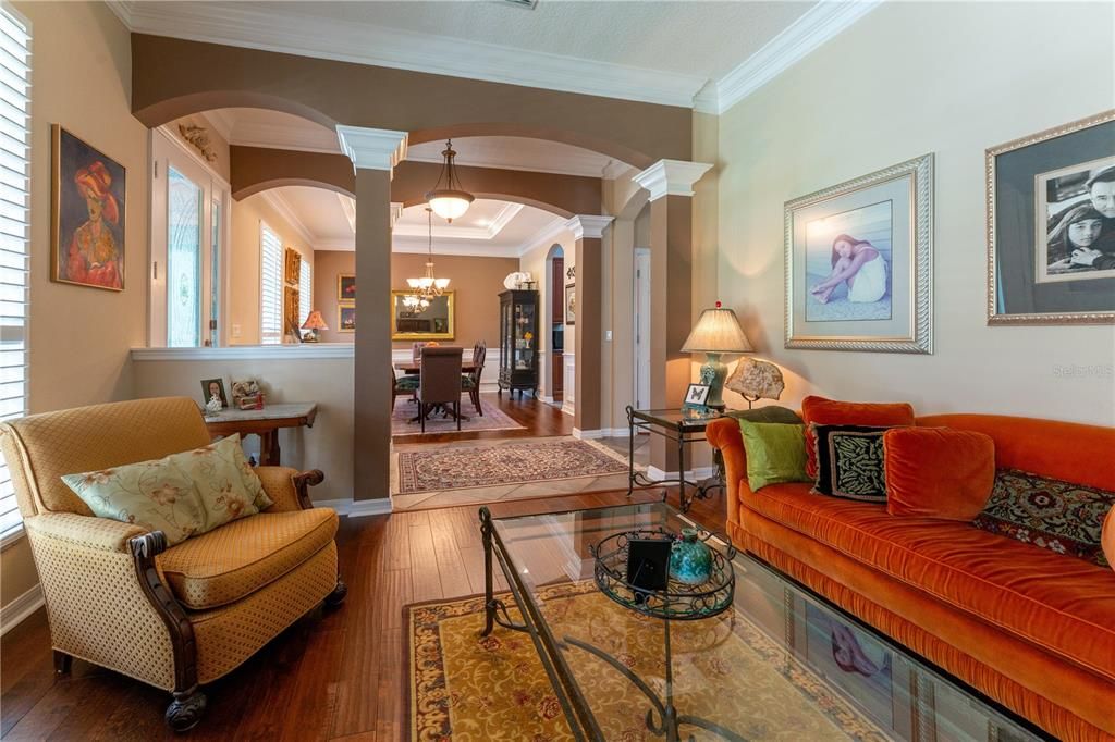 Activo con contrato: $949,000 (5 camas, 3 baños, 3662 Pies cuadrados)